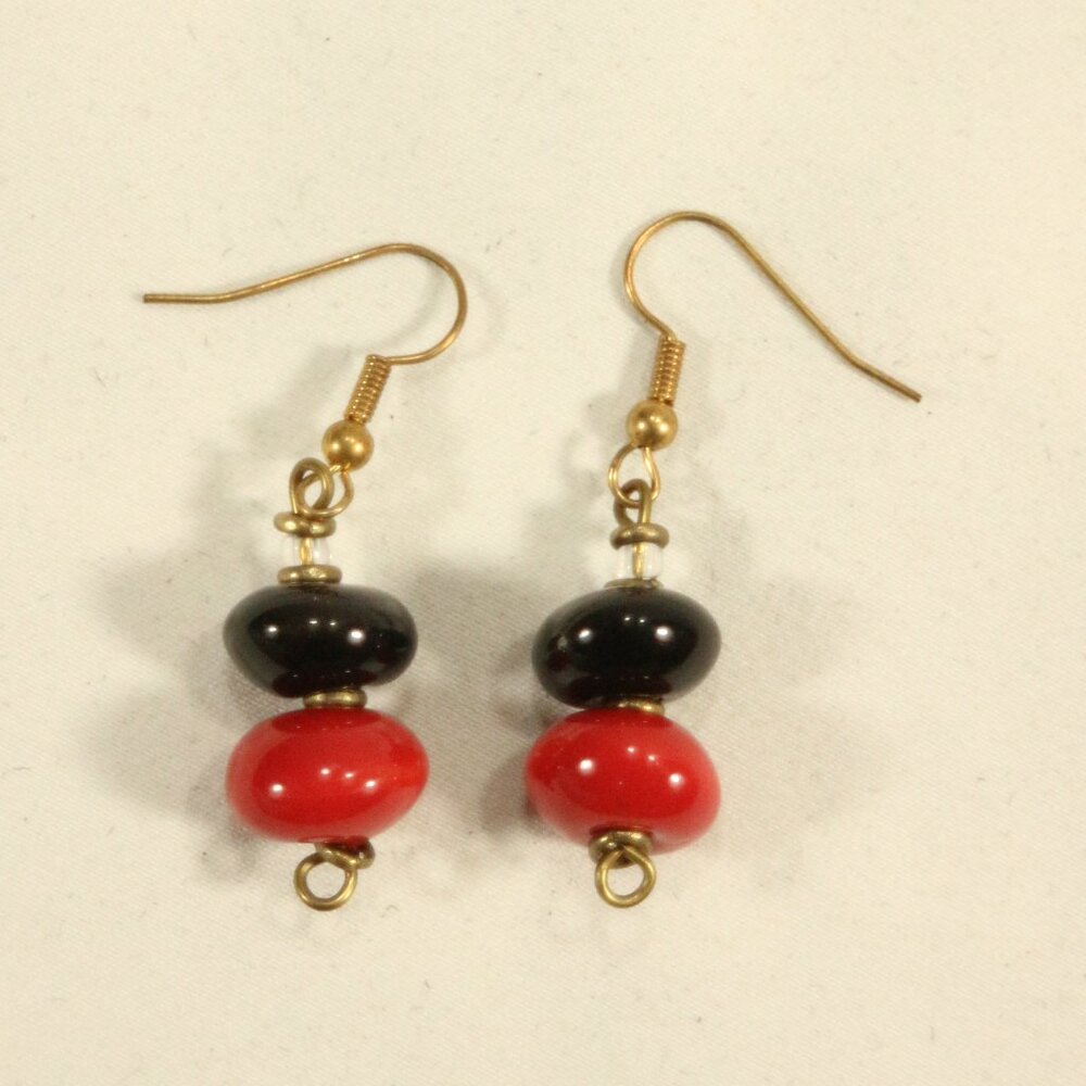 KAZURI Handmade Beaded Warrior 'Bright Red/Black Earrings PAIR Sz OS